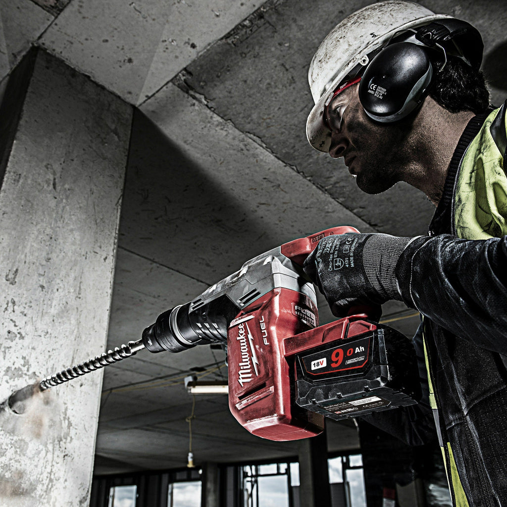 milwaukee m18 18-volt tool battery lithium-ion